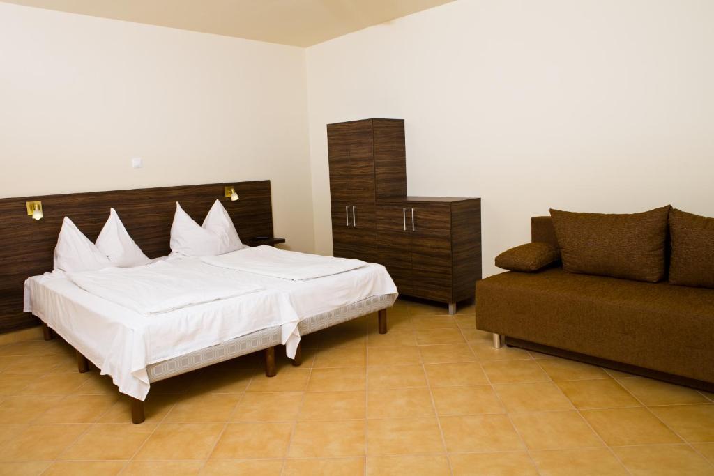 Balaton Eldorado Camping Badacsonytördemic Quarto foto